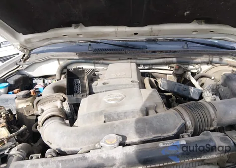 2011 Nissan Pathfinder Sv z USA, uszkodzony, nr VIN 5N1AR1NN0BC619232